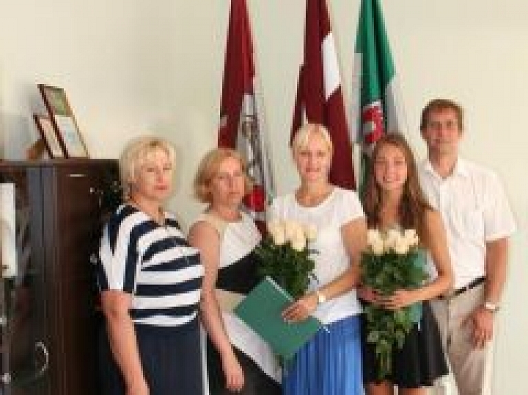 Limbažu dome pasniedz Pateicības rakstu sportistei un trenerei