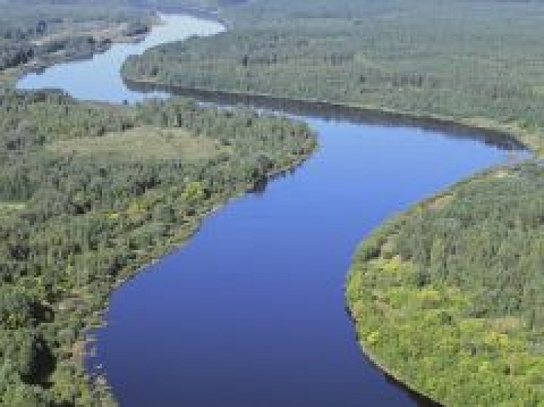 Latgalē ūdens temperatūra Daugavā sasniegusi plus 28,4 grādus