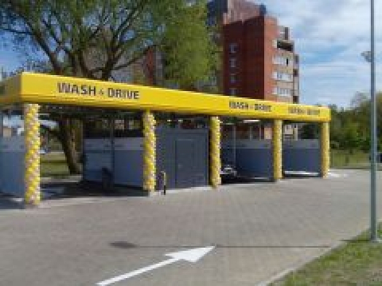 Liepājā darbu uzsākt pirmā "Wash & Drive" automazgātava