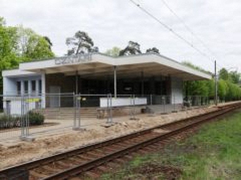 "Latvijas dzelzceļš" šodien sāk būvdarbus Babītes un Dzintaru stacijās