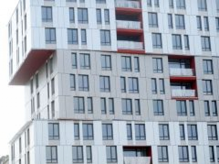 Ēku Zolitūdes traģēdijas vietā pasludina par A kategorijas graustu