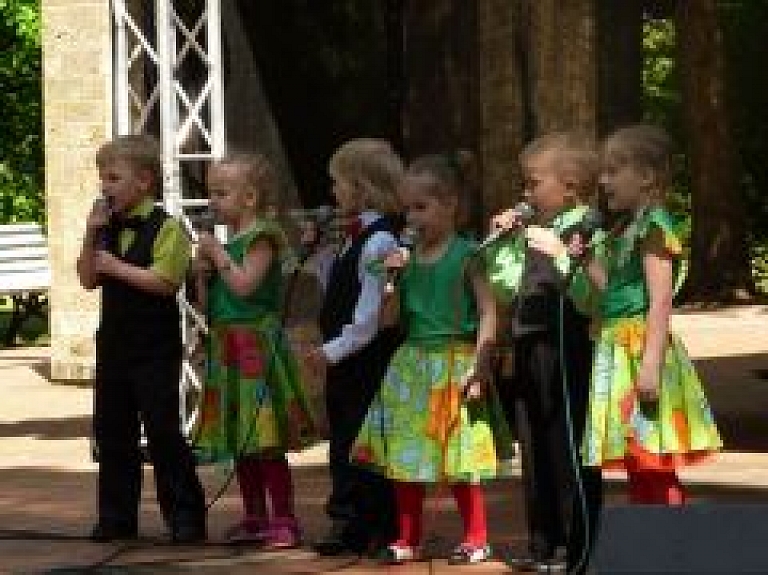 Bērnu svētkos "Slepenā misija Cēsis 2015" daudz nebijušu aktivitāšu