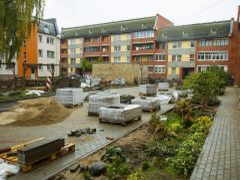 Ar pašvaldības līdzfinansējumu labiekārtos 14 Liepājas daudzdzīvokļu māju pagalmus