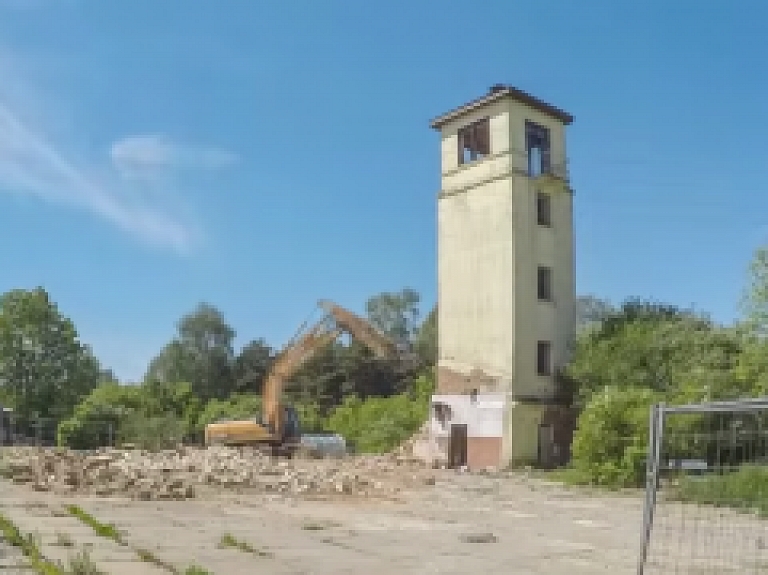 Skrundas TV: Skrundā nojauc VUGD torni