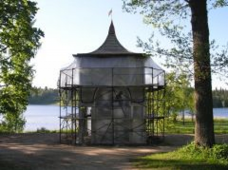 Alūksnē atklās Aleksandra paviljonu