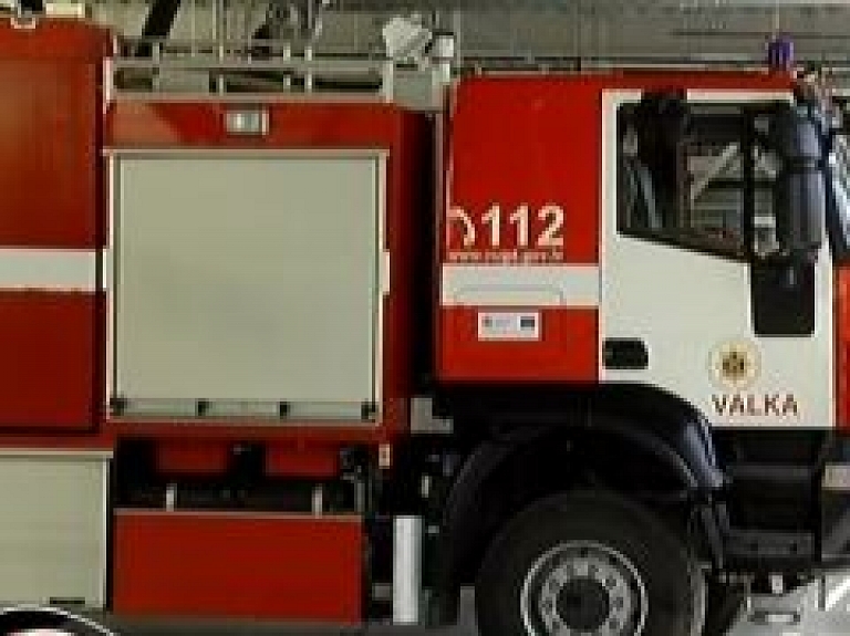 Valkā atklāts jauns ugunsdzēsības depo