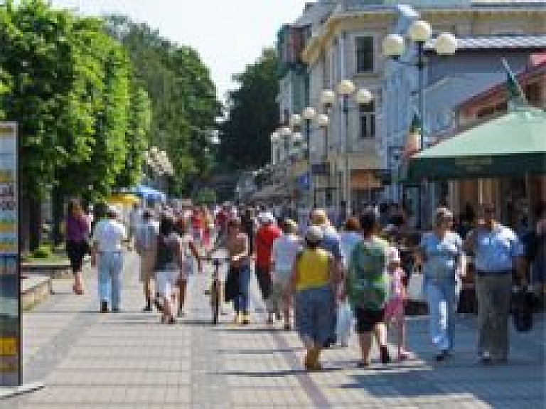 Siltais laiks nav būtiski palielinājis atpūtnieku skaitu Jūrmalā