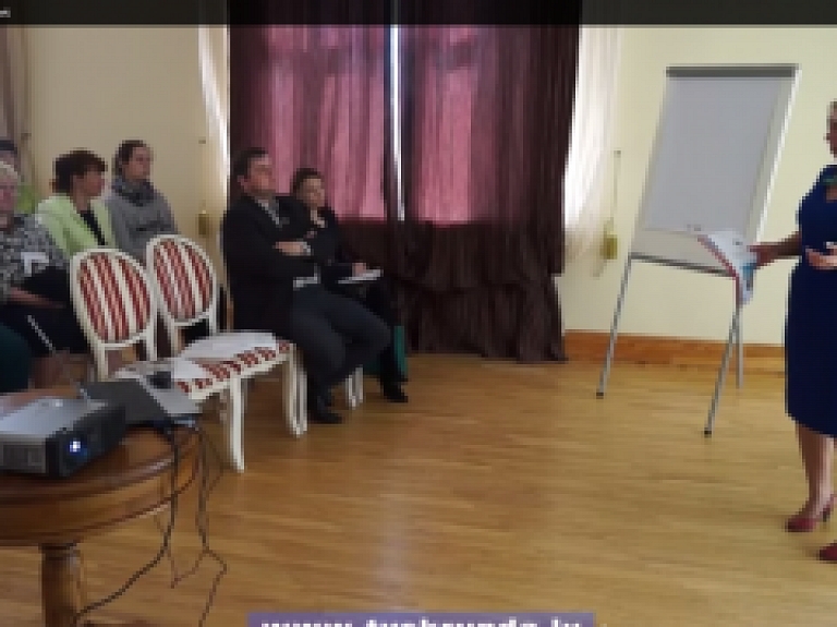 Skrundā tiekas sociālie darbinieki
