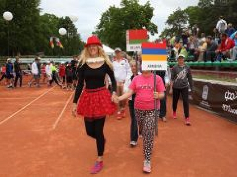 Atklāts starptautiskais jauniešu tenisa turnīrs "Rīga Open 2015"