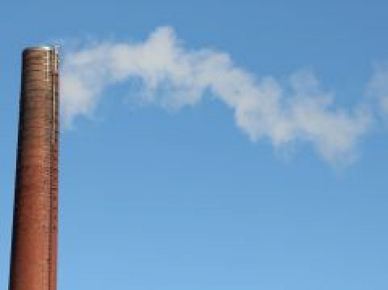 Uzsākta "Liepājas enerģijas" skursteņa rekonstrukcija