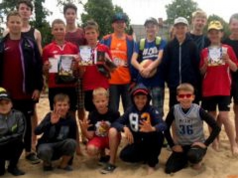 Siguldieši iegūst medaļu komplektu pludmales volejbola čempionātā