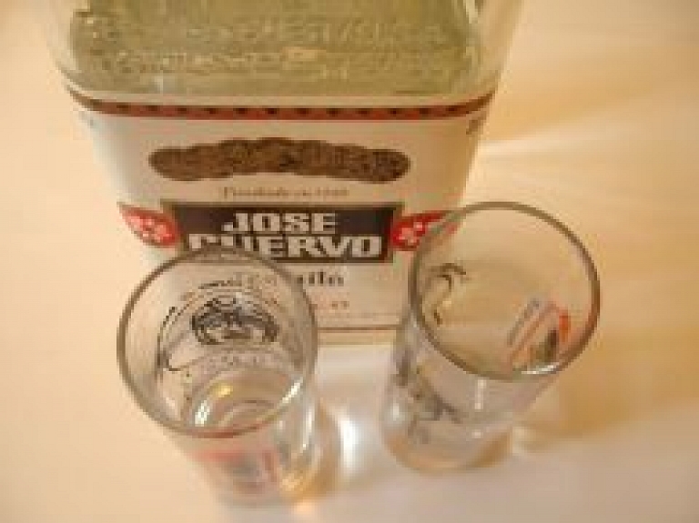 Valmierā pieķer stipri iereibušu šoferi