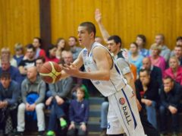 "BK Valmiera" sastāvam pievienojas spēka uzbrucējs Ervīns Jonāts