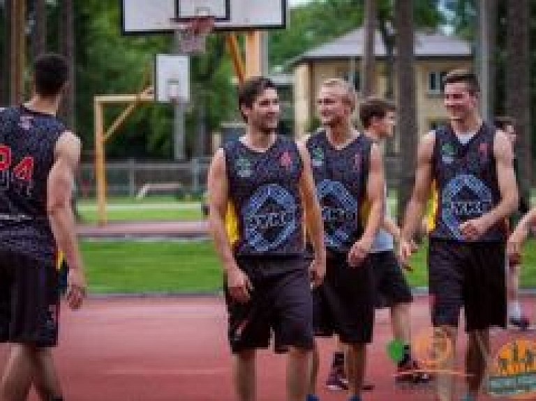 "Vidzemes Vasaras līga 2015" basketbolā uzņem apgriezienus
