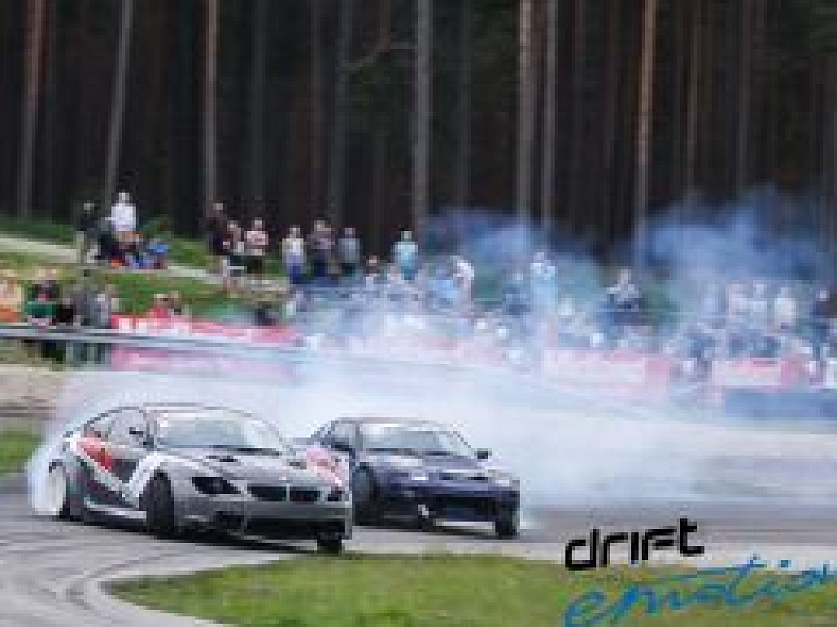 "333" drifts noslēdzas ar 2014.gada čempiona Ulasa uzvaru