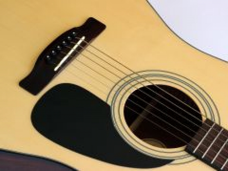 Jūrmalā kopā ar sievu uzstāsies ģitārists Didula