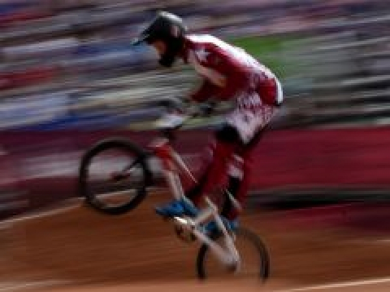 Visi Latvijas BMX riteņbraucēji pārvar Eiropas spēļu pamatsacensību pirmo kārtu