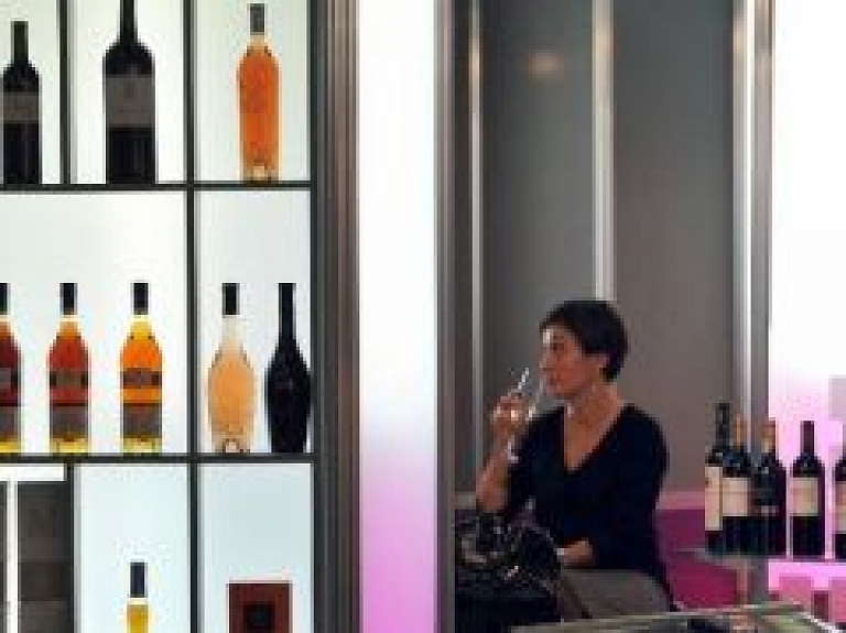 Ādažos atvērts veikals-noliktava "Alkoutlet Dzērieni&vīni"