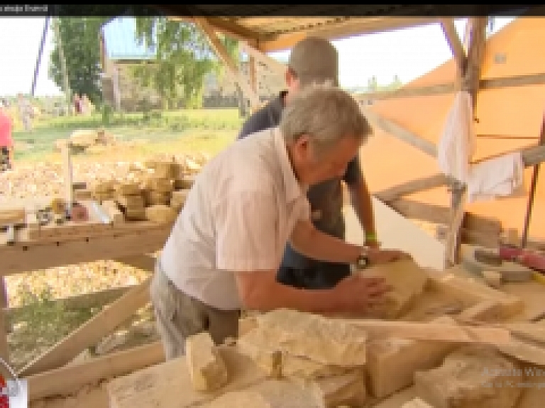 Uzcel savu baznīcu – labdarības akcija Bruknā