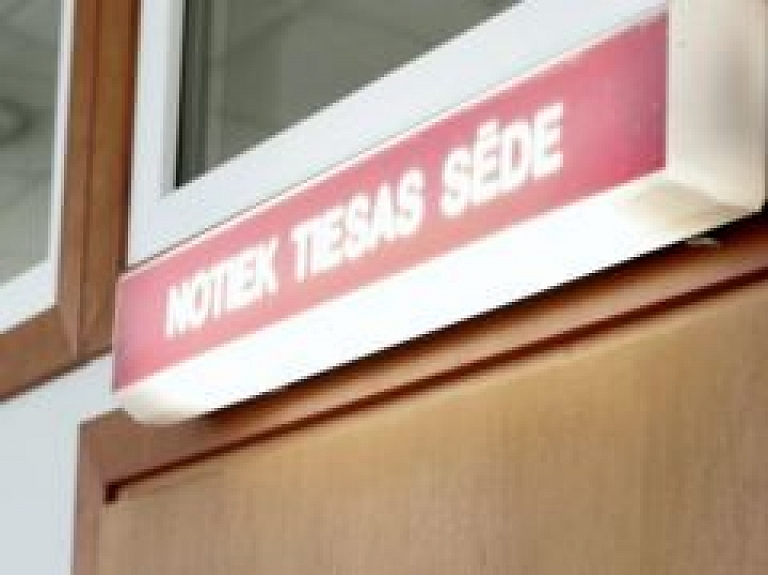 Gulbenes tiesa pasludinās spriedumu lietā par slepkavību ar pudeles lausku