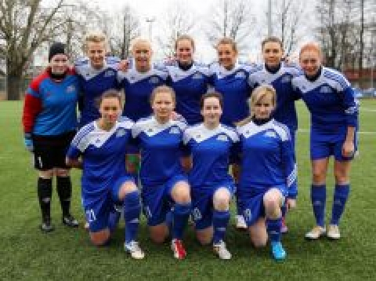 Rīgas Futbola skola svētdien var iegūt Sieviešu Futbola līgas čempionu titulu