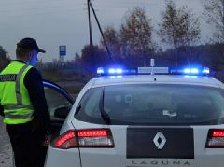 Rūjienas novadā nozog ceļa zīmes