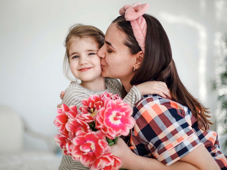 Mātes dienas dāvana mammai: 7 personalizētas idejas Māmiņdienai