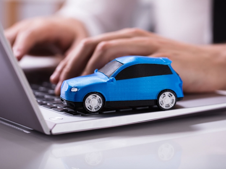 Auto apdrošināšanas iegāde internetā – kādas ir priekšrocības?