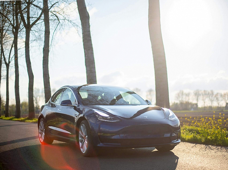 Kāpēc pavasaris ir īstais brīdis pārejai uz elektroauto?