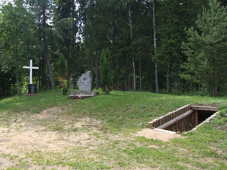 Baltijā lielākais bunkurs – Īles nacionālo partizānu bunkurs