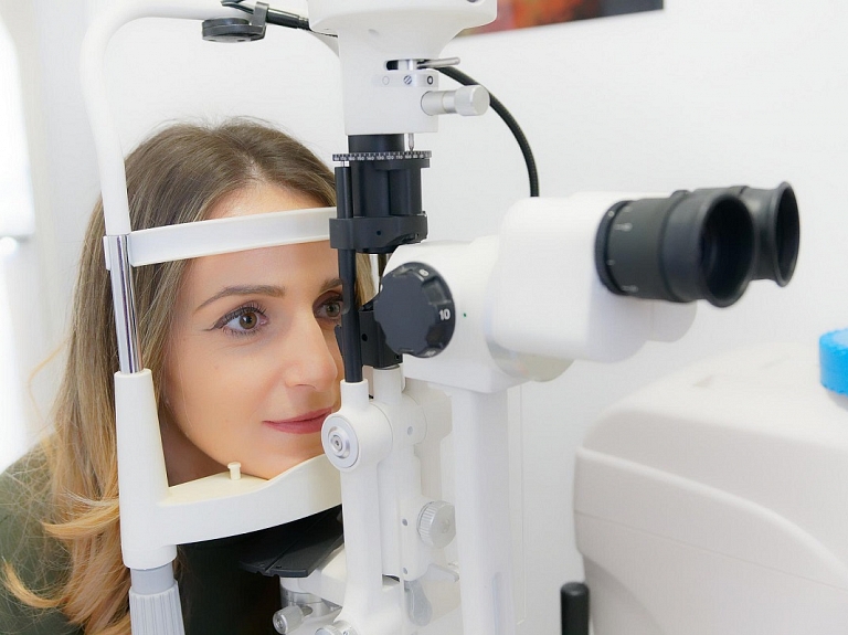 Vizīte pie optometrista: kas jāzina pirms redzes pārbaudes?