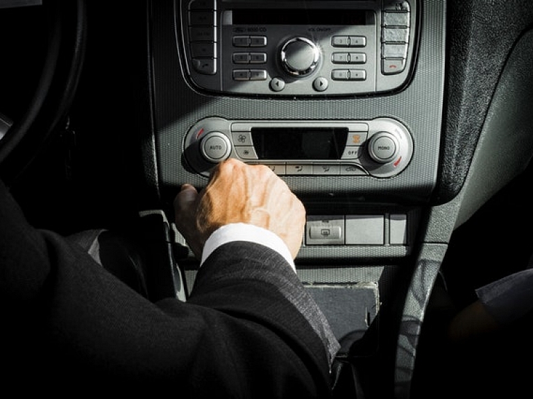 Ko izvēlēties uzņēmējam – auto kredītu vai auto līzingu