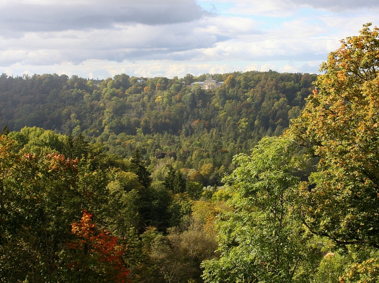 Sigulda aicina vērot lapu dzeltēšanu tiešsaistē