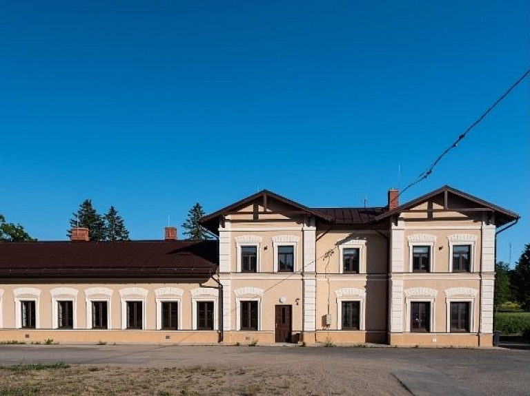 Vaiņodes stacijas ēka