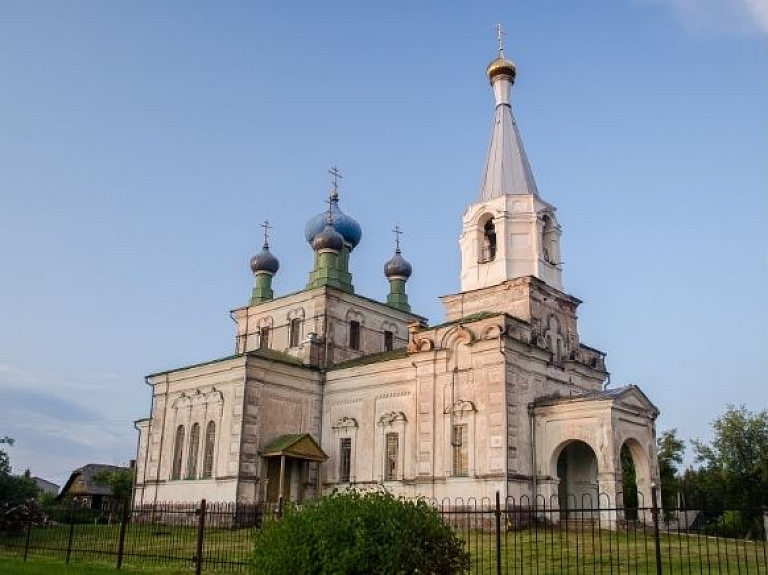 Vecslabadas (Istras) Kristus Augšāmcelšanās pareizticīgo baznīca

