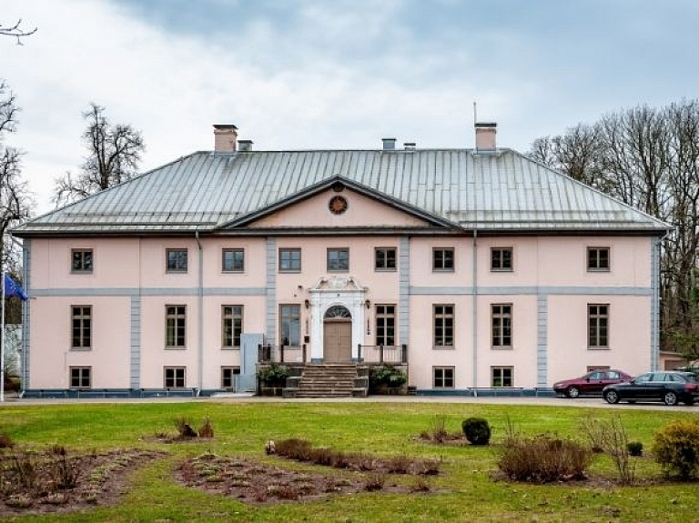 Vilces muiža un dabas parks