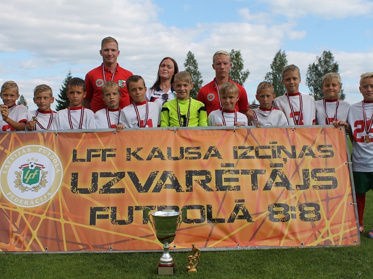 
Gulbenē
noslēgusies LFF Kausa izcīņa futbolā 8:8 jaunākajā grupā


