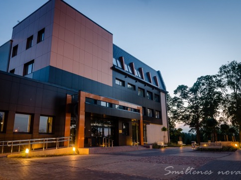 Smiltenes pilsētas Kultūras centrs aicina darbā Saimniecības vadītāju


