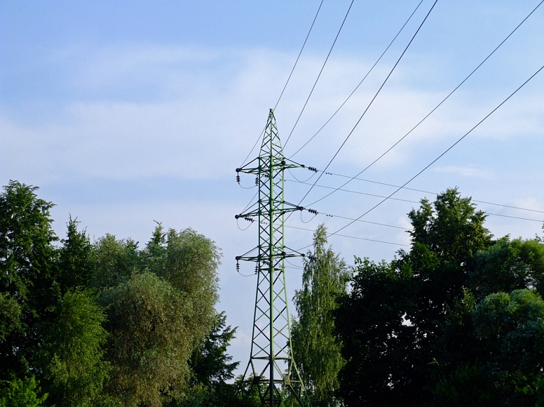 Turpina uzlabot elektroapgādi Sējas novadā

