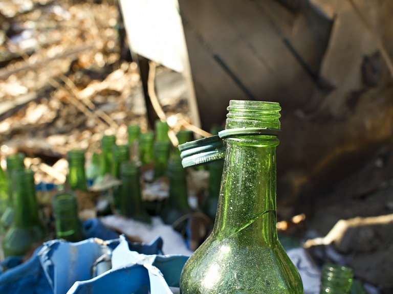 Zemgalē desmitgadīgs zēns saindējas ar alkoholu