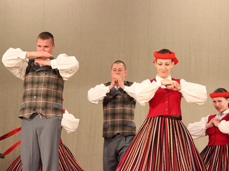 Līvānos ritinās Lielo latgaliešu tautasdziesmu ķēdi