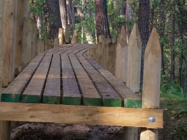 Būtiski pārkāpumi "Ragakāpa" taku atjaunošanā nav