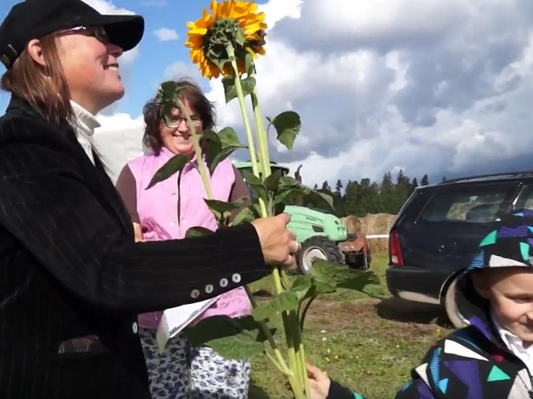 Skrundas TV: Jātnieku sadraudzības sporta spēles Remtē

