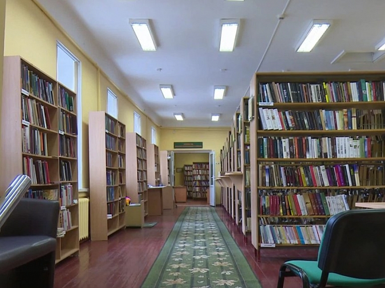 Vidusdaugavas TV: Pabeigts remonts Jēkabpils pilsētas bibliotēkas abonementa telpā

