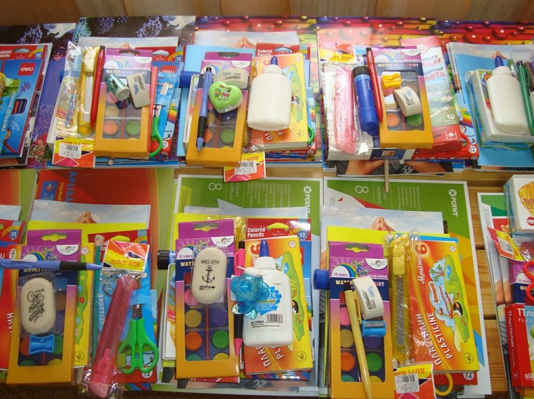 Latvijas Sarkanā Krusta Balvu komiteja palīdz Viļakas novada pirmklasniekiem 

