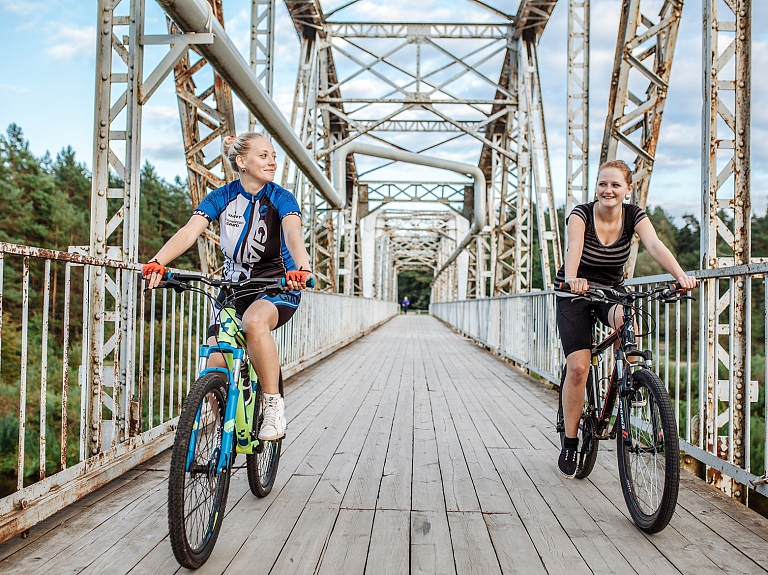 Ar velosipēdu zelta rudens un Zilākalna maģijas meklējumos

