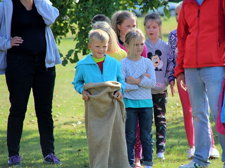 Aizvadīta Ādažu novada sporta diena

