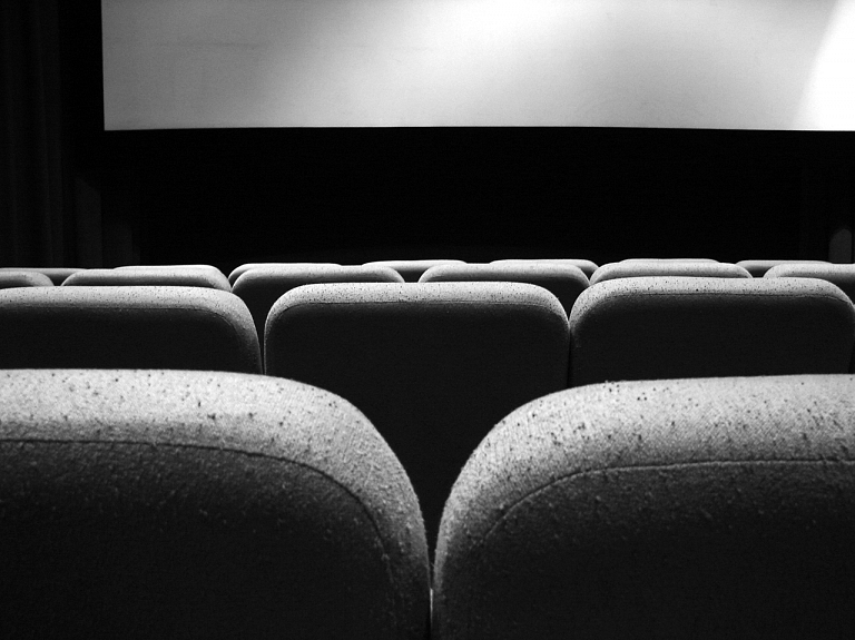 Valkā prezentēs animācijas īsfilmas "Vieta, kur sākas valsts" tulkojumu

