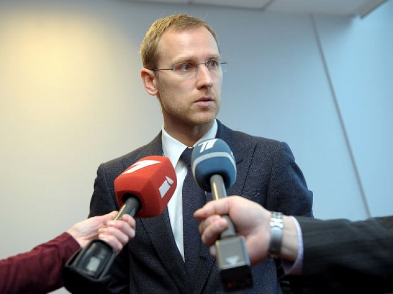 Tiesa februārī paredzējusi skatīt advokāta Gobzema prasību pret Strautmani

