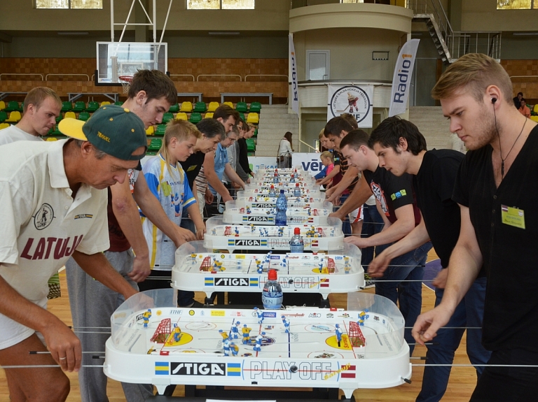 Jēkabpilī aizvadīts Pasaules Tūres posms galda hokejā